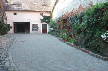 Rumanía Privát Sibiu, Exterior